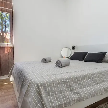 Apartman Lis *